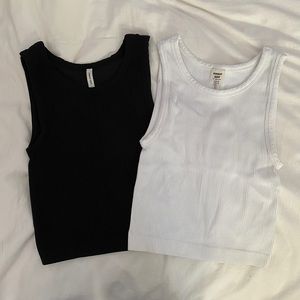 ARITZIA SINCHSEAMLESS RIBBED TANK TOP